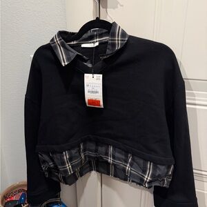 Zara Black and Gray Plaid Cropped Sweater